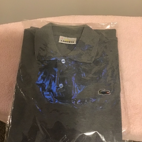 Lacoste, new without tag, size medium , men’s polo , short sleeve - Picture 3 of 3
